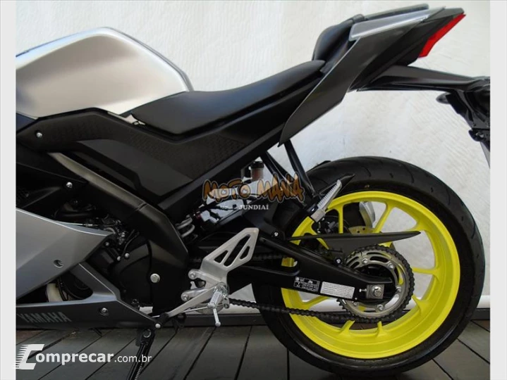 YZF R15