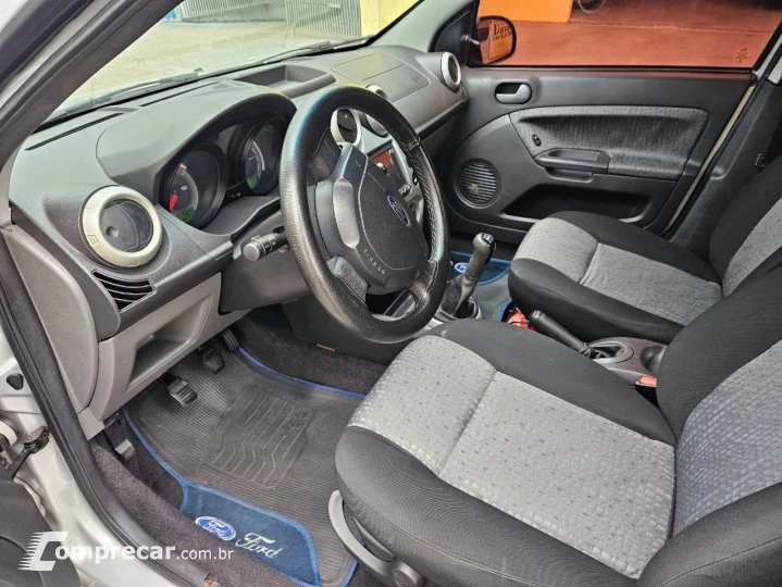 FIESTA 1.6 Rocam SE Sedan 8V