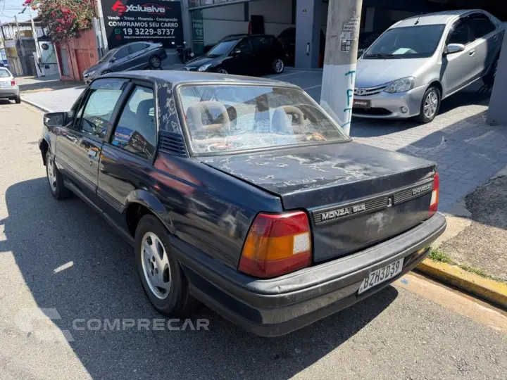 Monza GLS/ Hi-Tech 2.0 EFI 2p e 4p