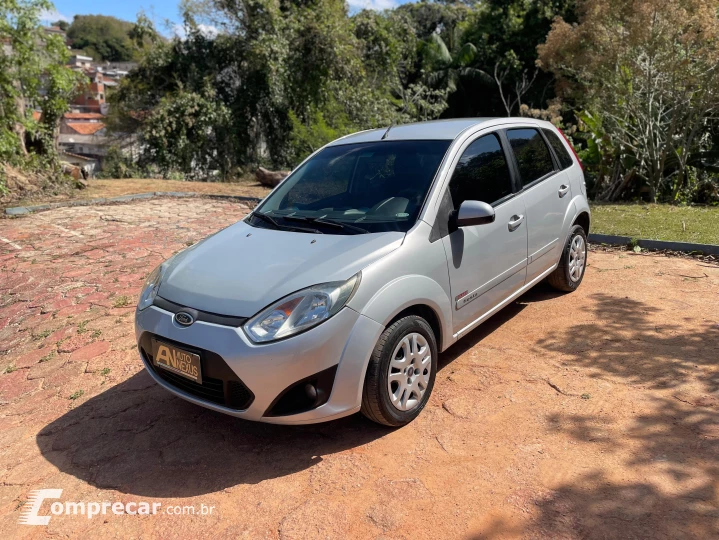 FIESTA 1.6 MPI Class Hatch 8V