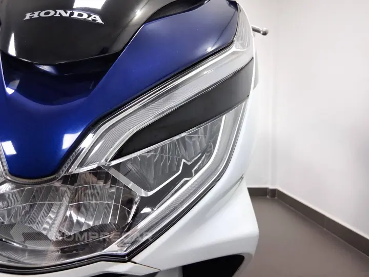 PCX DLX