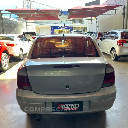 CORSA 1.0 MPFI Sedan 8V