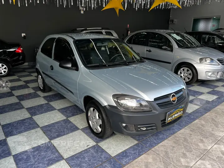 CELTA 1.0 MPFI Life 8V