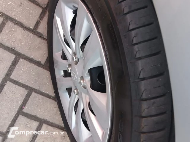 HB20S - 1.0 COMFORT PLUS 12V 4P MANUAL