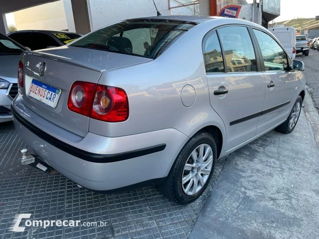POLO SEDAN - 1.6 MI 8V 4P MANUAL