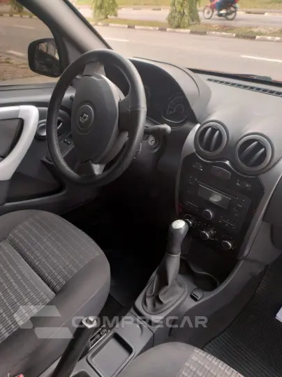 SANDERO EXP 1.6
