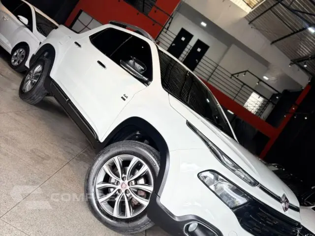 TORO - 2.0 16V TURBO VOLCANO 4WD AT9