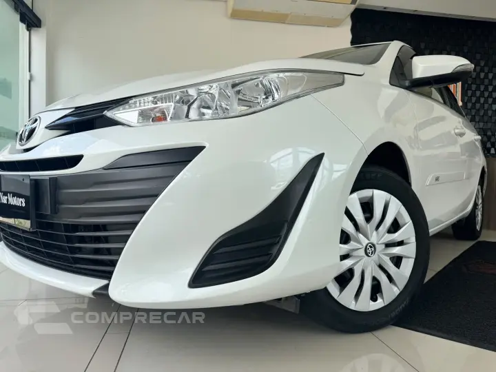 YARIS 1.5 16V FLEX SEDAN XL MANUAL
