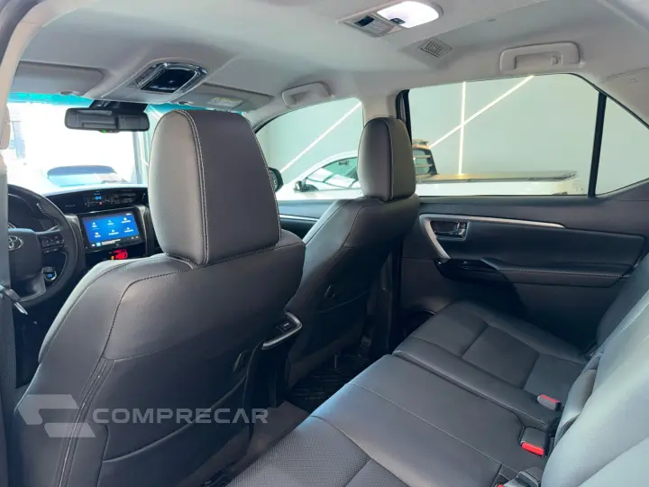 Hilux SW4 SRX platinum