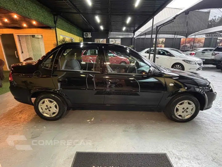 CLASSIC 1.0 MPFI LS 8V FLEX 4P MANUAL