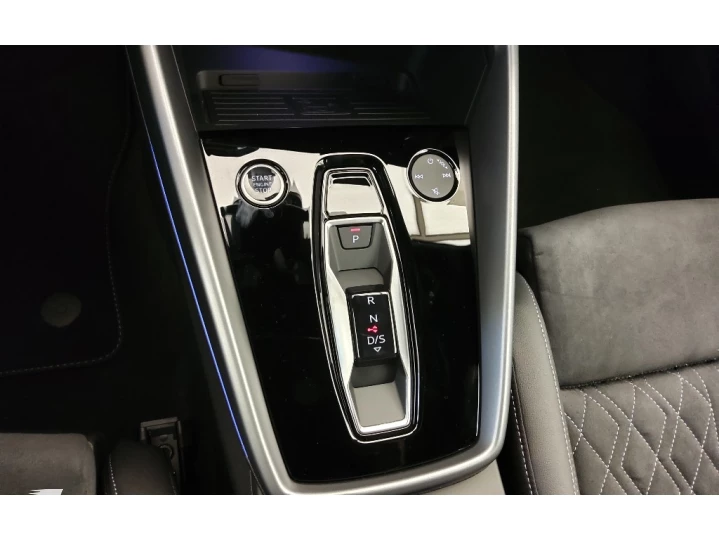 A3 2.0 40 TFSI GASOLINA SPORTBACK PERFORMANCE BLACK S-TRONIC