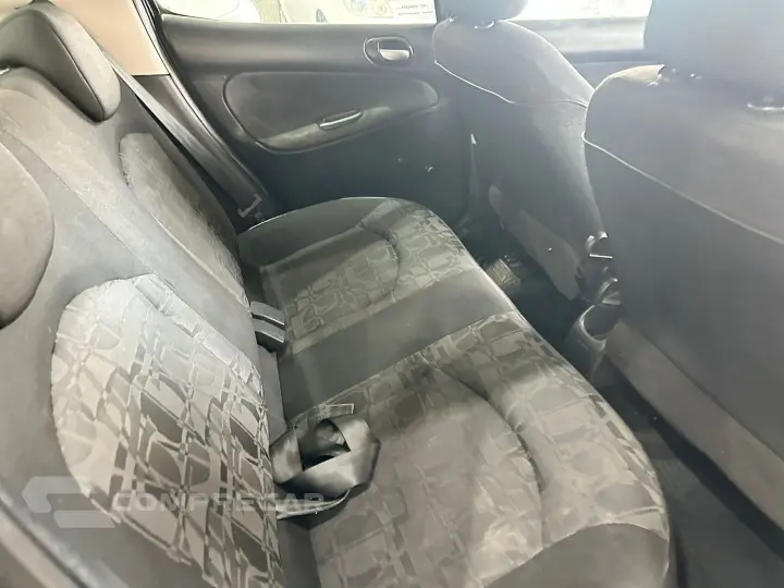 207 1.4 Xr 8V Flex 4P Manual