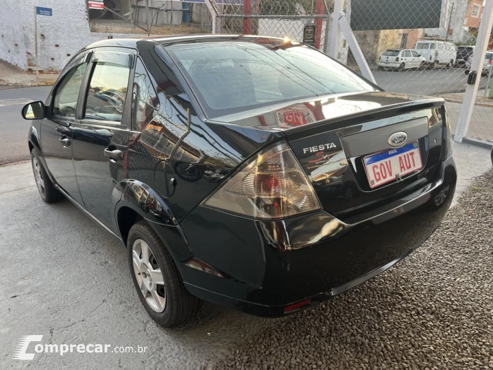 Fiesta Sedan 1.6 4P FLEX