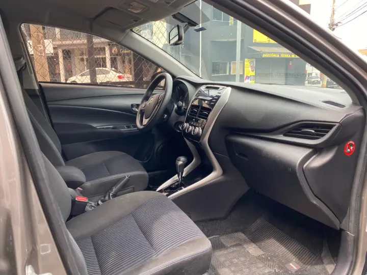 YARIS 1.5 16V Sedan XL Multidrive