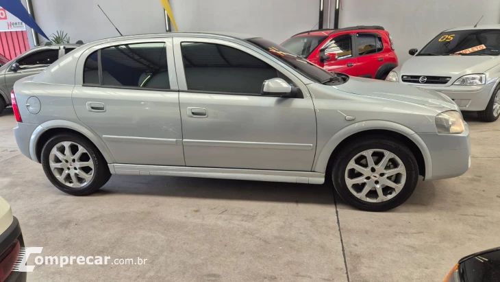 ASTRA 2.0 MPFI Advantage 8V