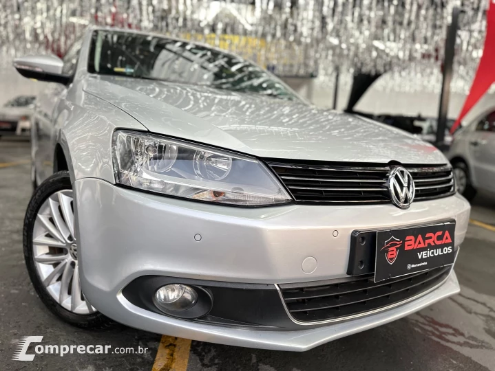 JETTA 2.0 TSI HIGHLINE 200CV GASOLINA 4P TIPTRONIC