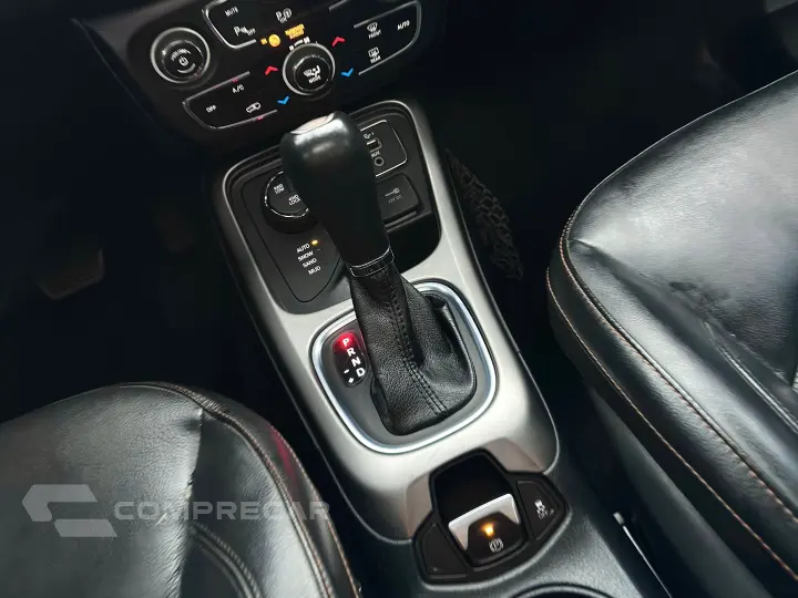 COMPASS 2.0 16V DIESEL LONGITUDE 4X4 AUTOMÁTICO