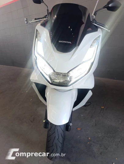 PCX 160 DLX