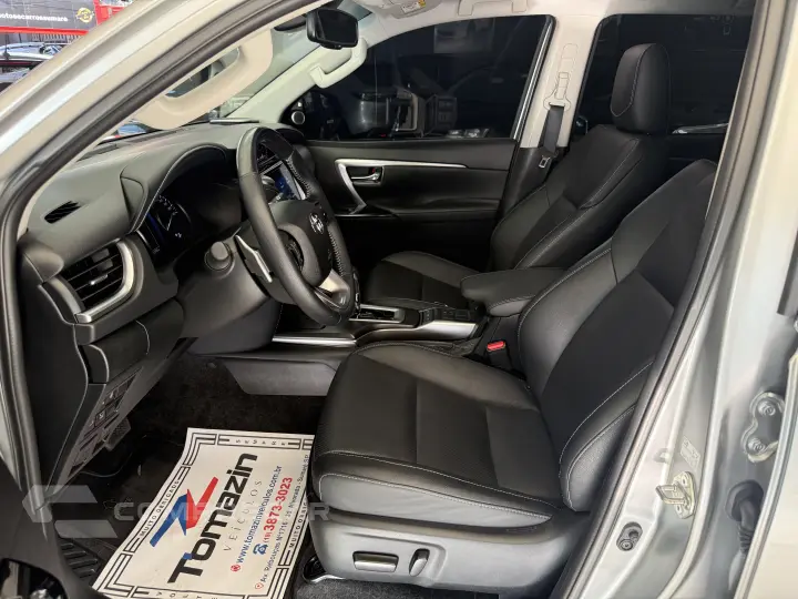 HILUX SW4 2.8 D-4d Turbo SRX Platinum 7L 4X4