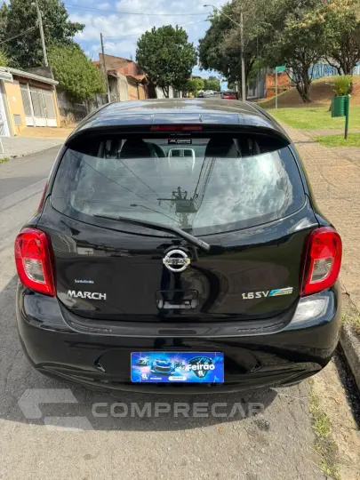 Nissan March 1.6 SV automático