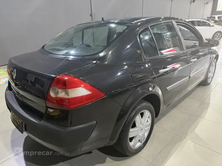 MEGANE 2.0 DYNAMIQUE SEDAN 16V GASOLINA 4P AUTOMÁTICO