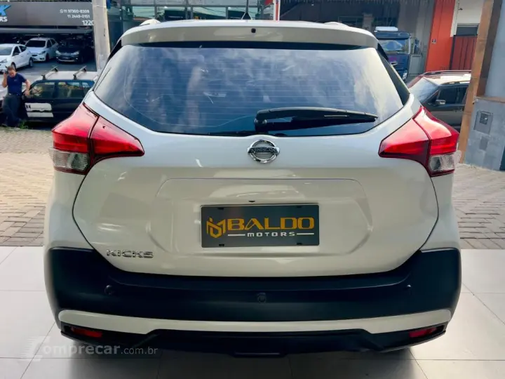 KICKS SV 1.6 16V FlexStar 5p Aut.