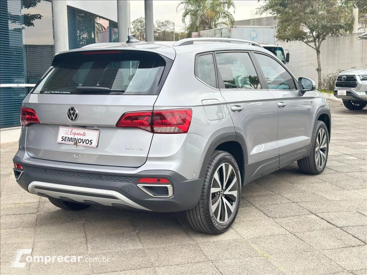 TAOS 1.4 250 TSI TOTAL FLEX HIGHLINE AUTOMÁTICO