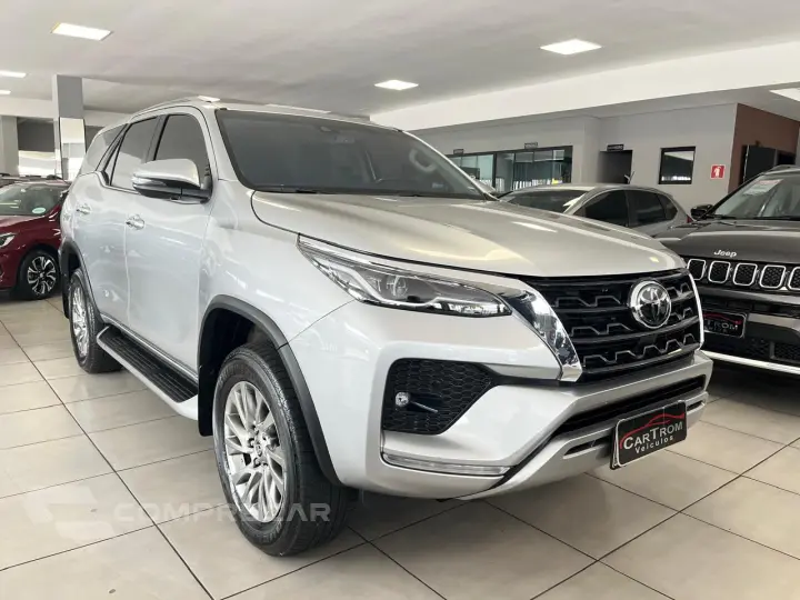 HILUX SW4