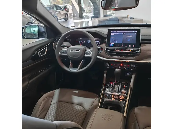 COMMANDER 2.2 TURBO DIESEL OVERLAND AT9