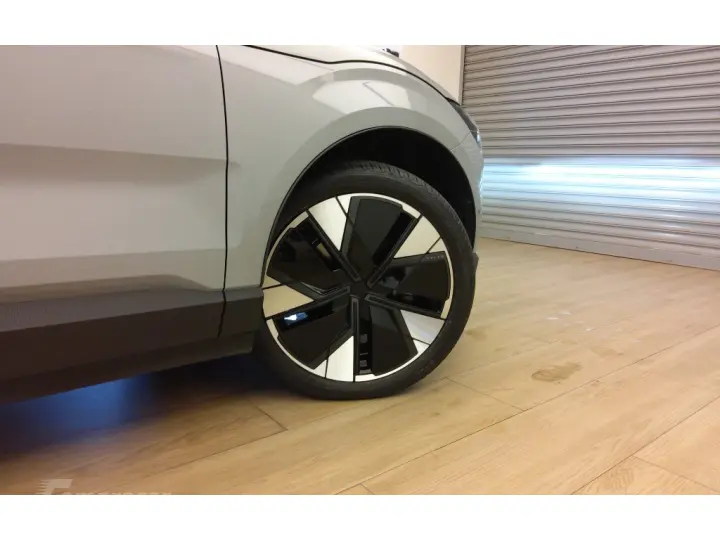 EX30 69 KW ELÉTRICO ULTRA