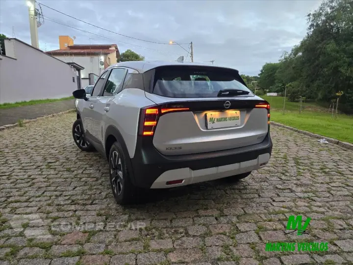 KICKS 1.0 TURBO FLEX SENSE DCT