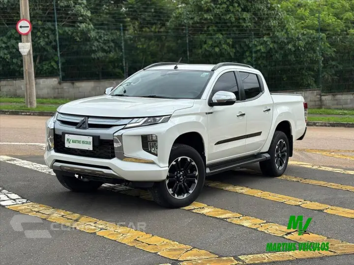 L200 TRITON 2.4 16V TURBO DIESEL SPORT HPE CD 4P