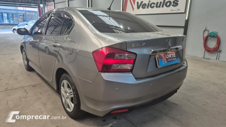 CITY 1.5 DX Sedan 16V