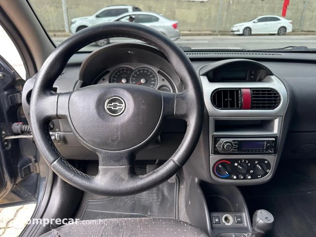 CORSA SEDAN - 1.4 MPFI PREMIUM SEDAN 8V 4P MANUAL