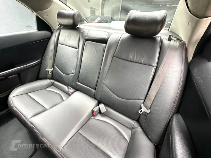 CERATO 1.6 E.213 Sedan 16V