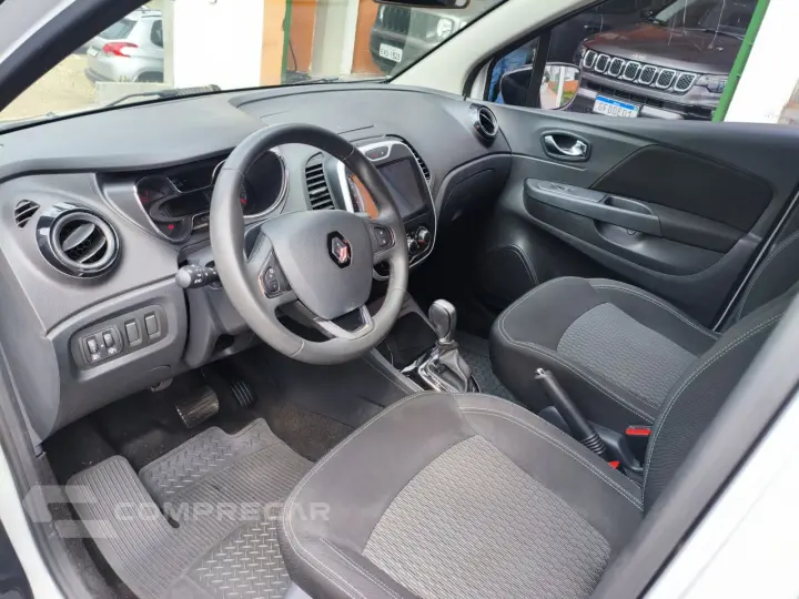 Captur 1.6 16V 4P FLEX SCE LIFE X-TRONIC CVT