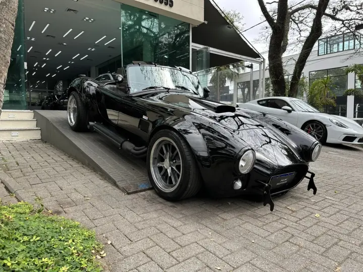 COBRA 5.0 V8 Réplica