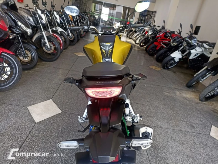 CB 300F Twister Flex
