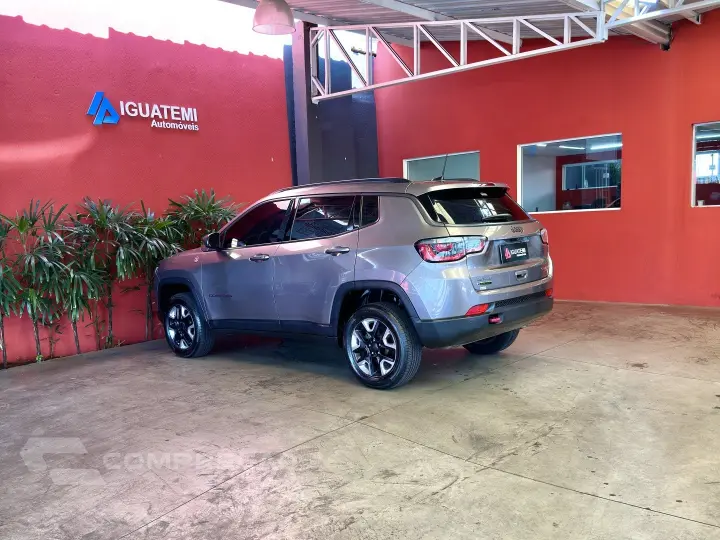 COMPASS 2.0 16V DIESEL TRAILHAWK 4X4 AUTOMÁTICO
