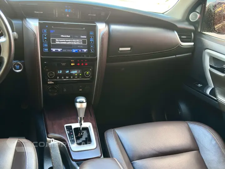 HILUX SW4 2.8 SRX 4X4 16V TURBO INTERCOOLER DIESEL 4P AUTOMÁ