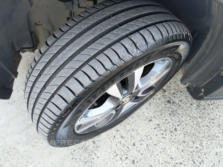 SANDERO 1.6 16V SCE Stepway Iconic
