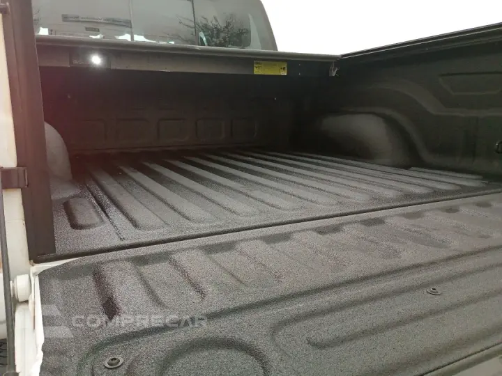 CLASSIC 5.7 V8 GASOLINA LARAMIE CD 4X4 AUTOMÁTICO