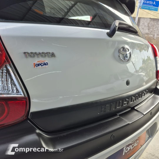 ETIOS CROSS 1.5 Flex 16V 5p Mec.