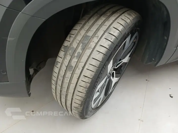 TAOS 1.4 250 TSI TOTAL FLEX HIGHLINE AUTOMÁTICO