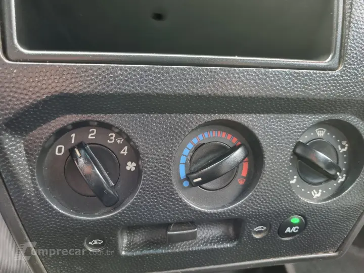 FIESTA 1.6 MPI Sedan 8V