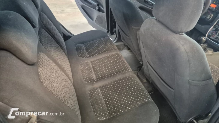 PUNTO 1.8 HLX 8V