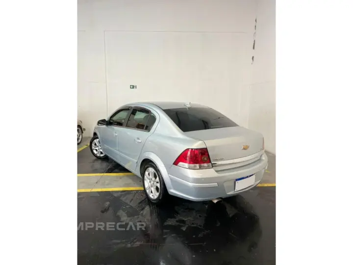 VECTRA 2.0 MPFI ELEGANCE 8V FLEX 4P MANUAL