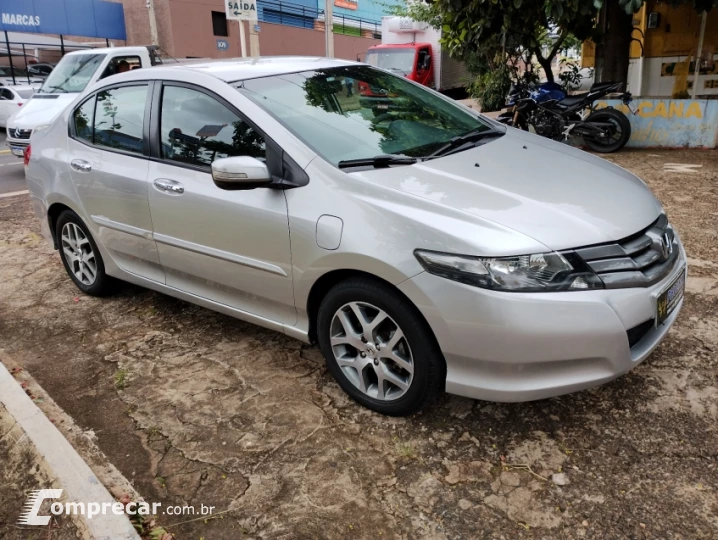 CITY 1.5 EX Sedan 16V