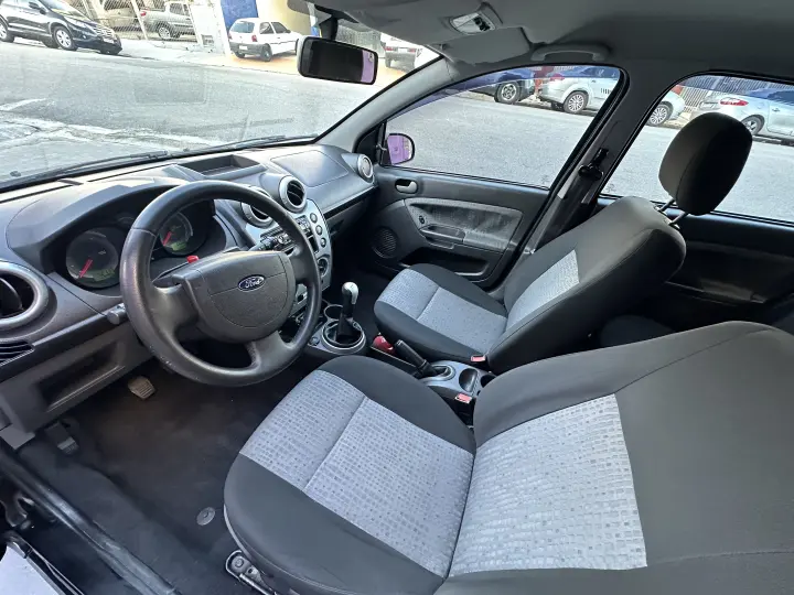 FIESTA 1.6 MPI Class Sedan 8V