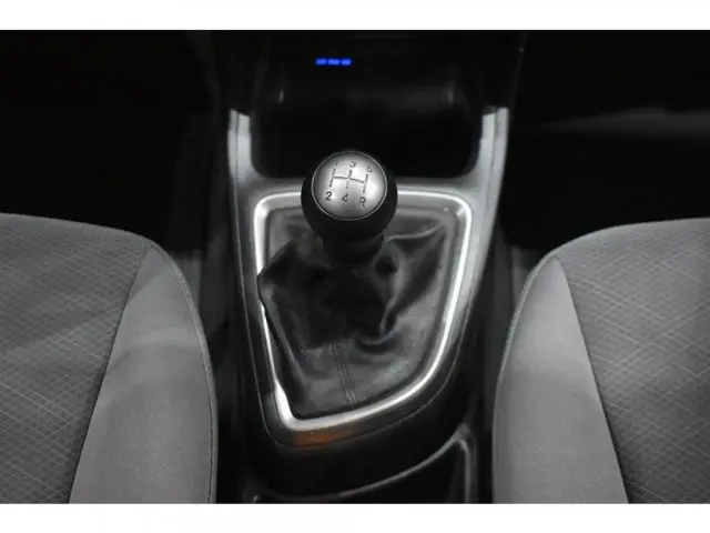 HB20S - 1.0 COMFORT PLUS 12V 4P MANUAL